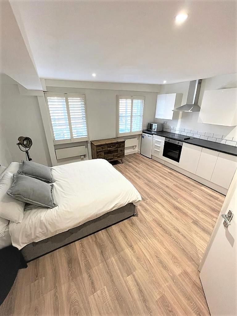 Goodge Street Apartments Лондон Экстерьер фото