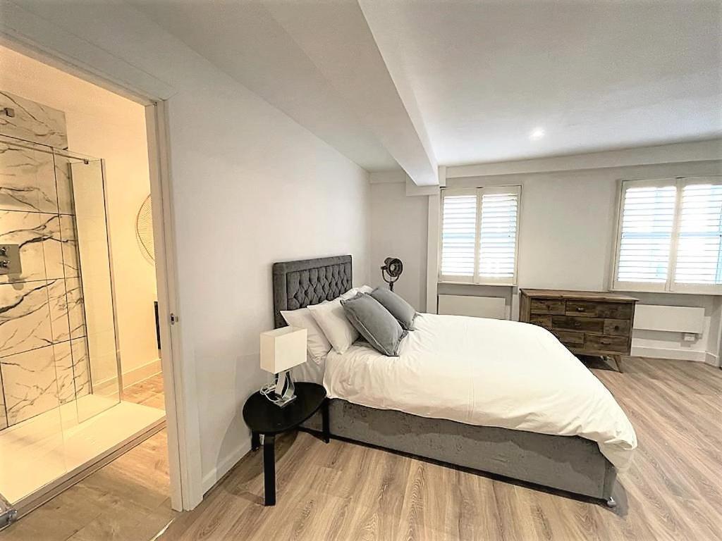 Goodge Street Apartments Лондон Экстерьер фото