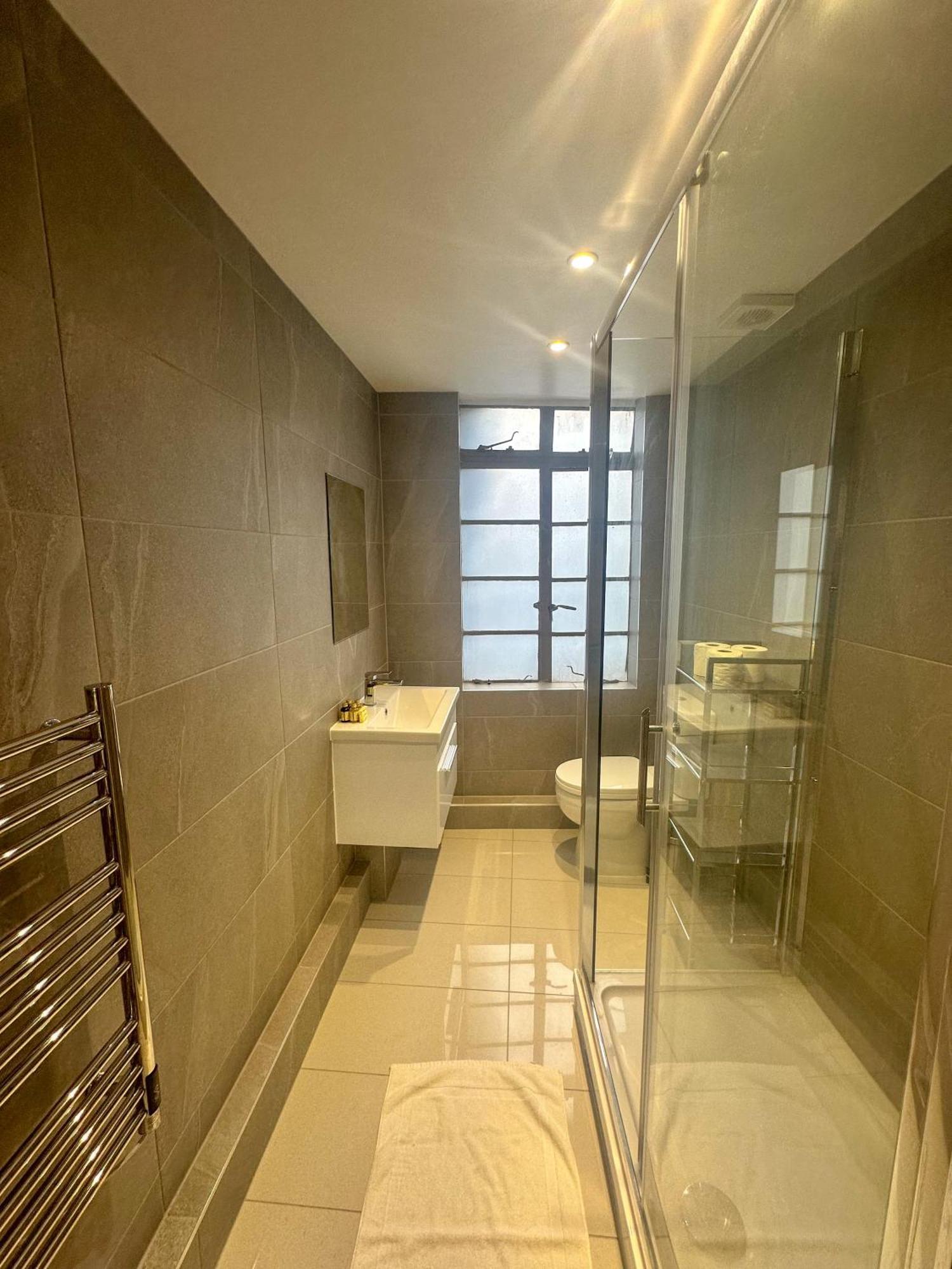 Goodge Street Apartments Лондон Экстерьер фото