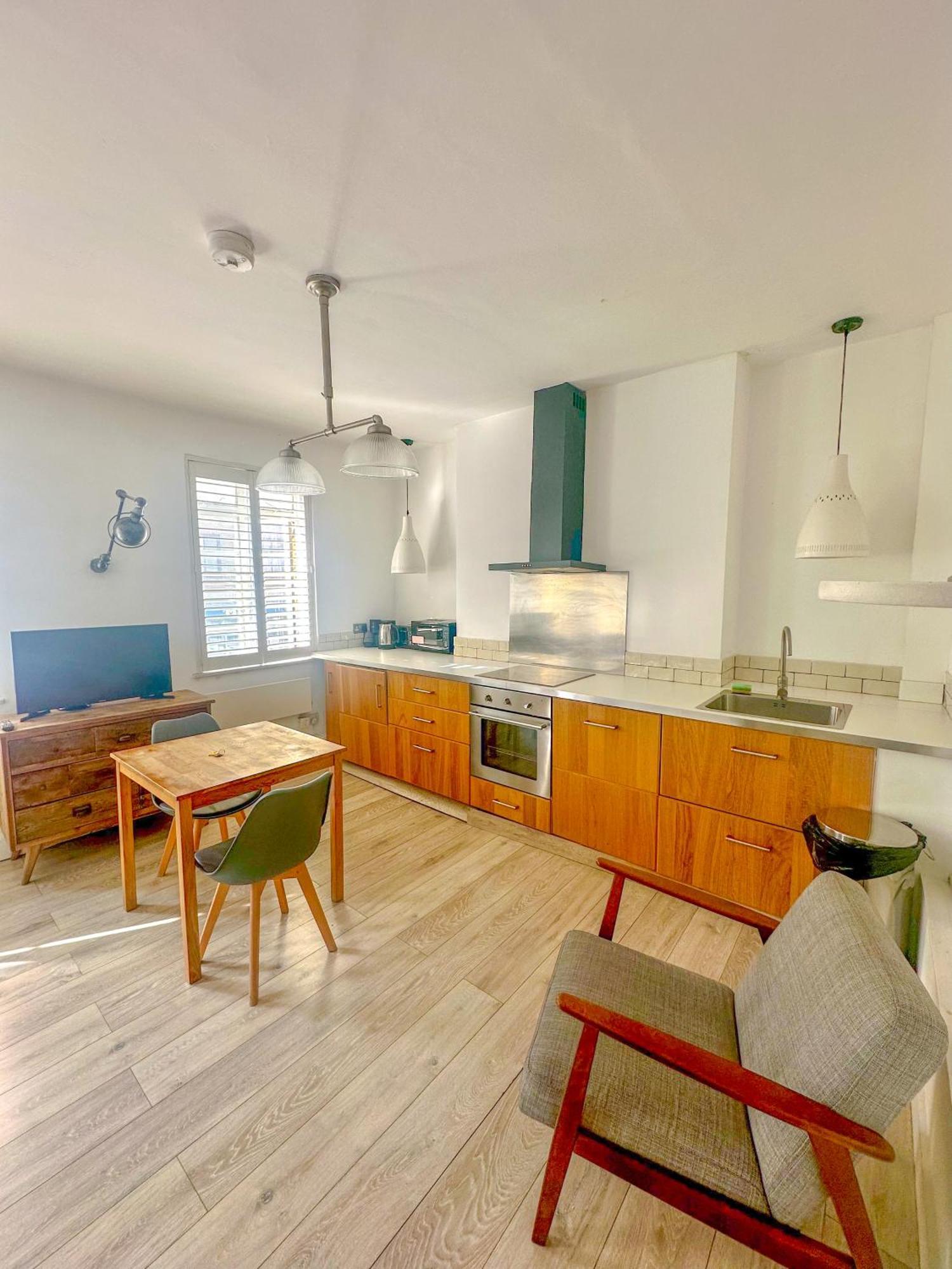 Goodge Street Apartments Лондон Экстерьер фото