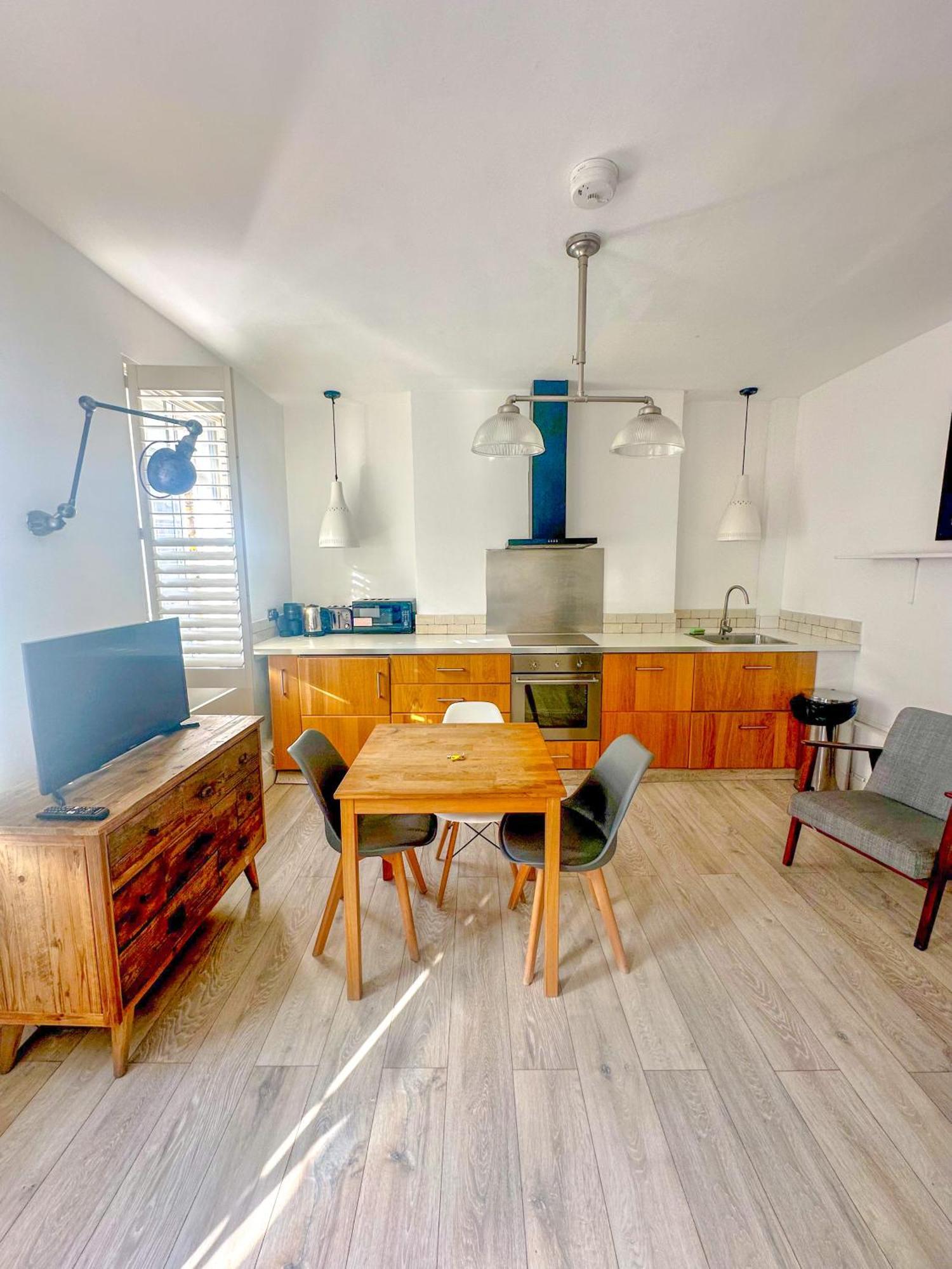 Goodge Street Apartments Лондон Экстерьер фото