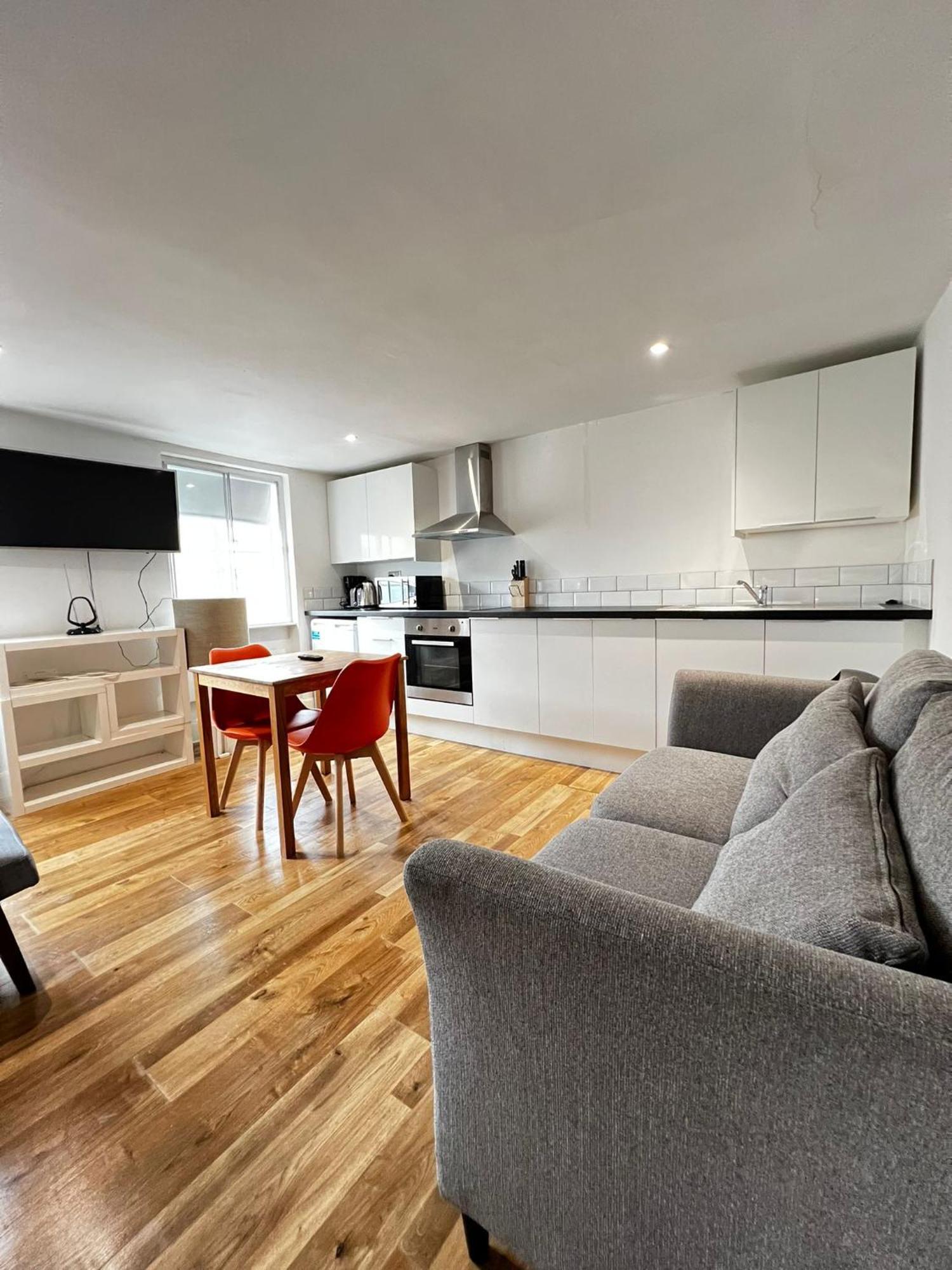 Goodge Street Apartments Лондон Экстерьер фото