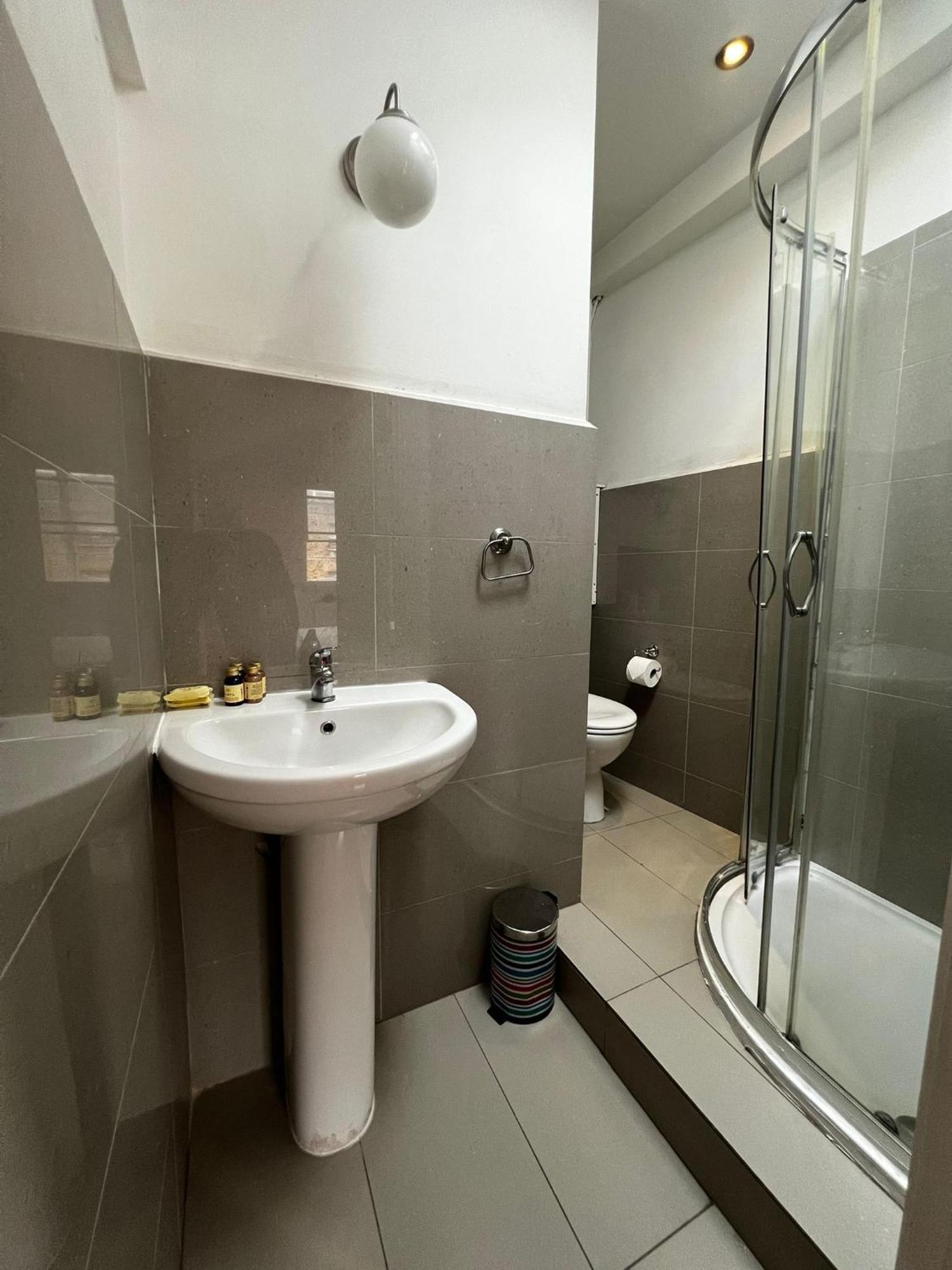 Goodge Street Apartments Лондон Экстерьер фото